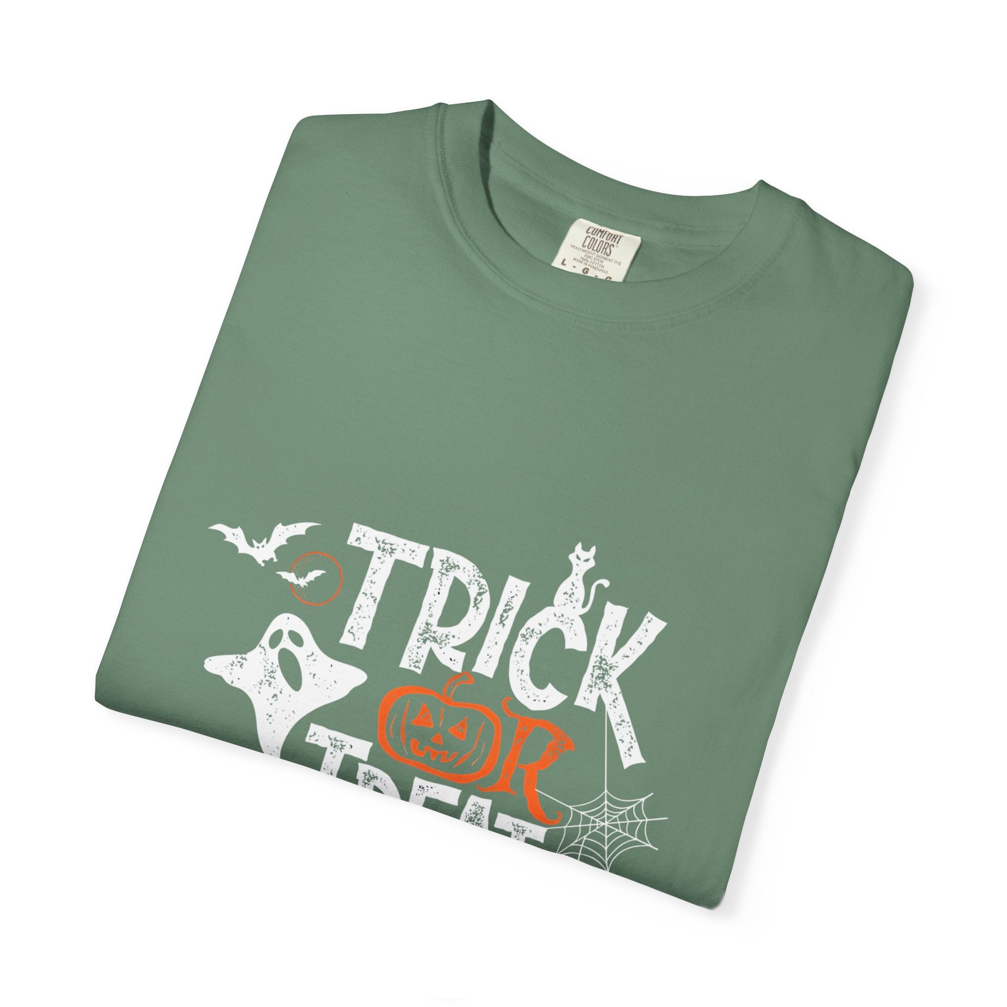 Halloween Trick or Treat T-Shirt, Spooky T-Shirt, Unisex Halloween Apparel, Funny Halloween Gift, October Party Shirt, Casual Halloween Wear