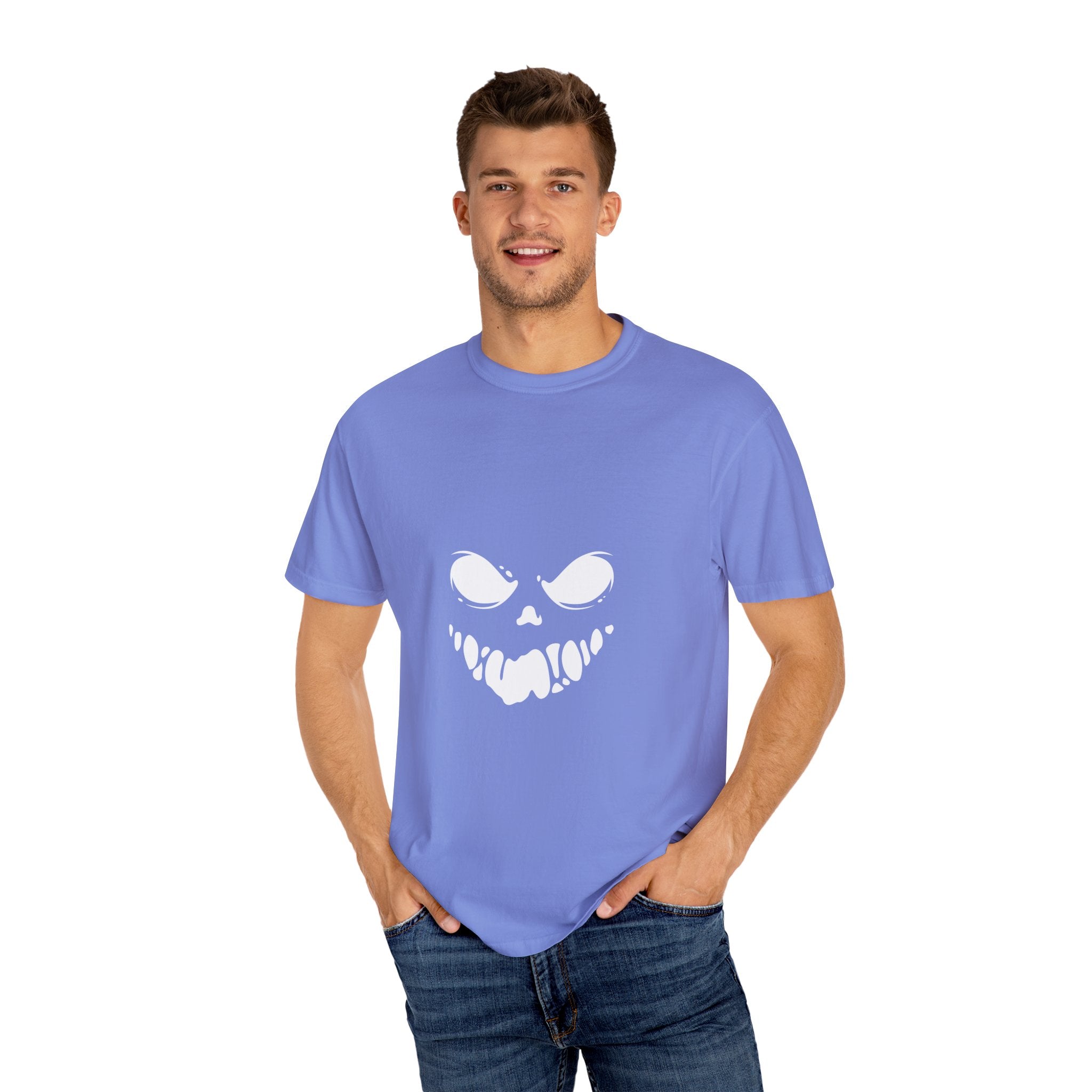 Spooky Horror Graphic Tee, Unisex Halloween T-shirt, Casual Wear, Gift for Halloween, Horror Movie Fans