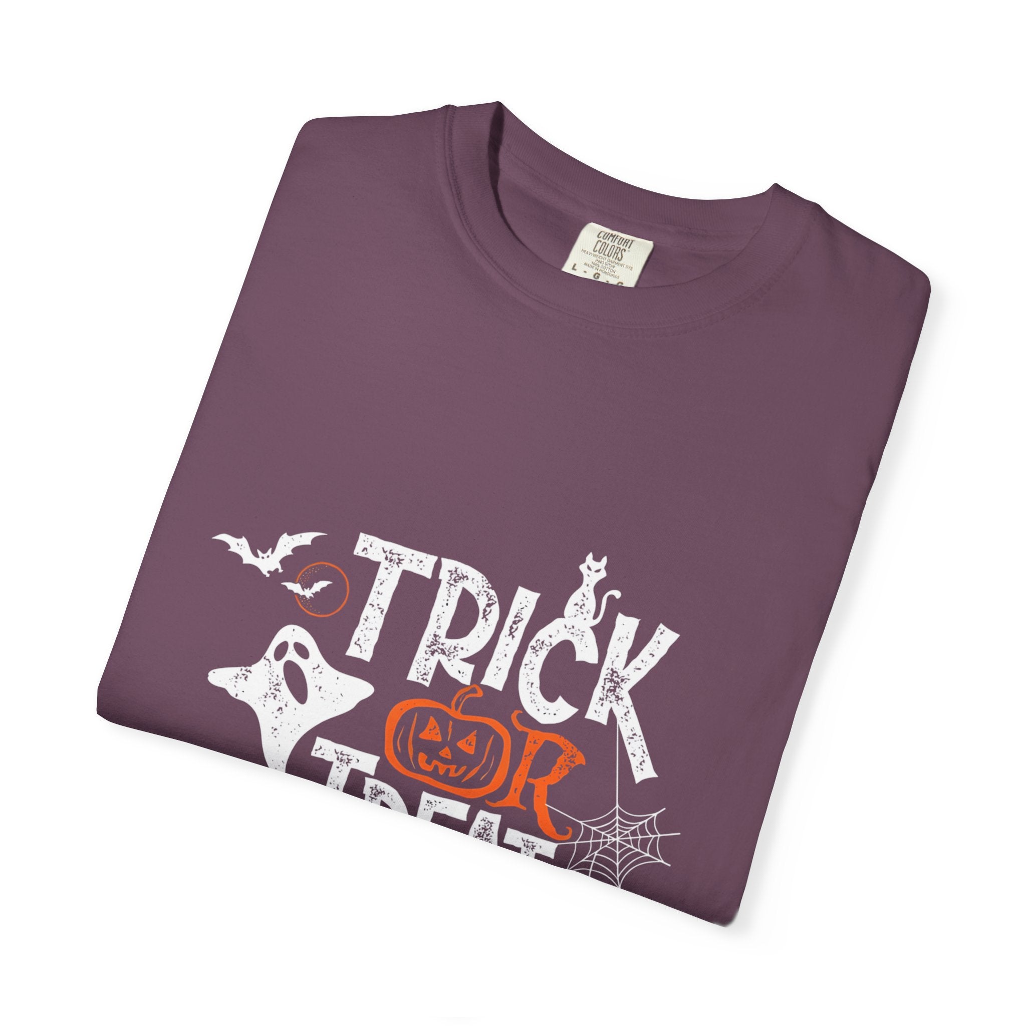 Halloween Trick or Treat T-Shirt, Spooky T-Shirt, Unisex Halloween Apparel, Funny Halloween Gift, October Party Shirt, Casual Halloween Wear